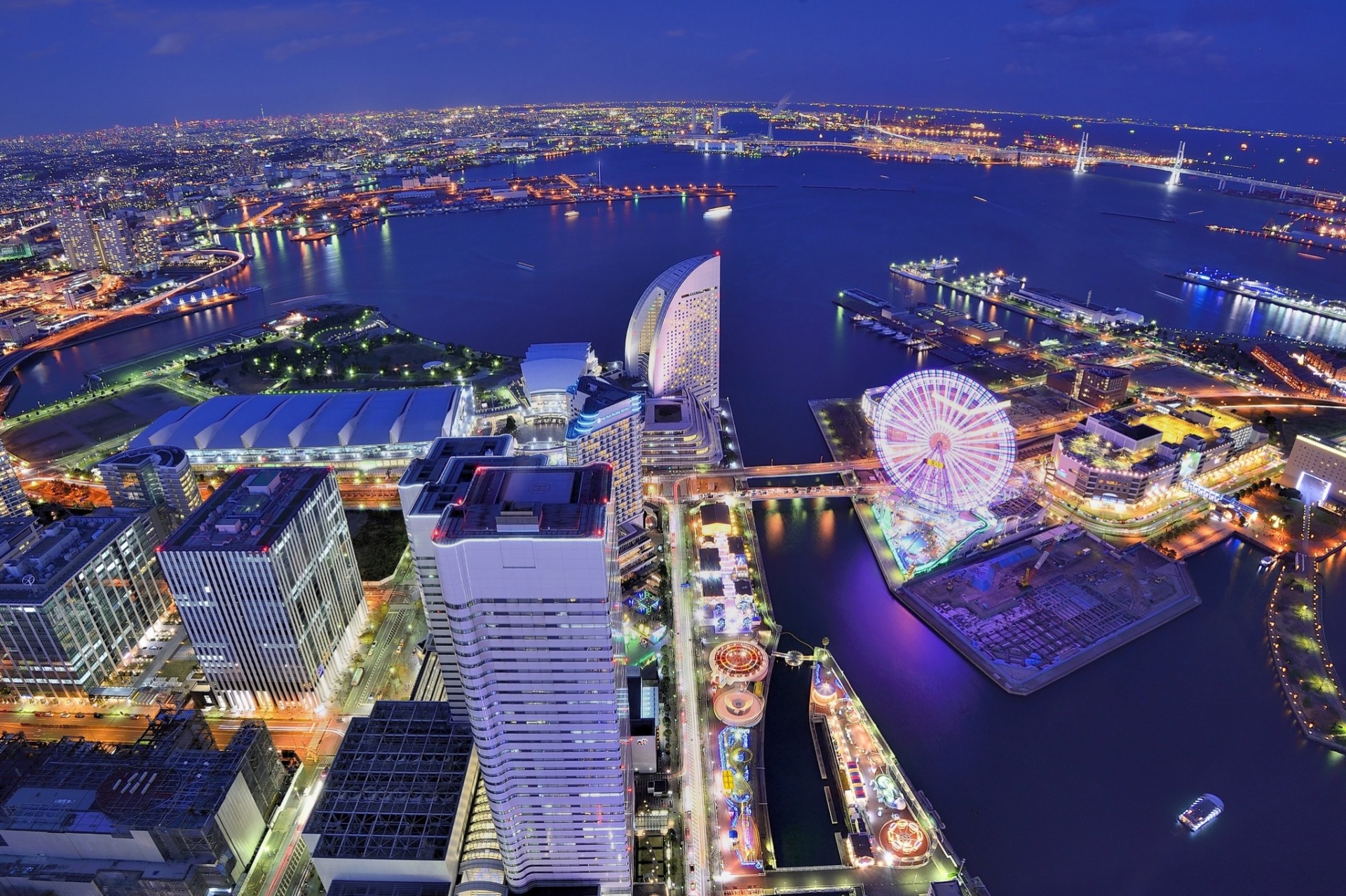 luces bahía noche vista cielo yokohama iluminación tokio metrópolis panorama azul edificio noria altura japón casas