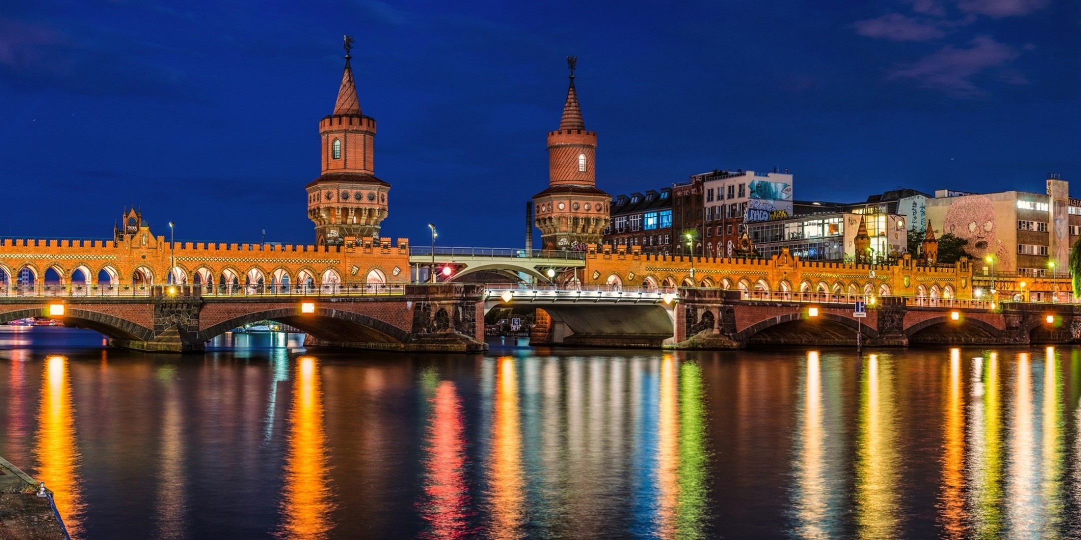 lumières oberbaumbrücke rivière berlin pont rétro-éclairage ville route allemagne éclairage capitale