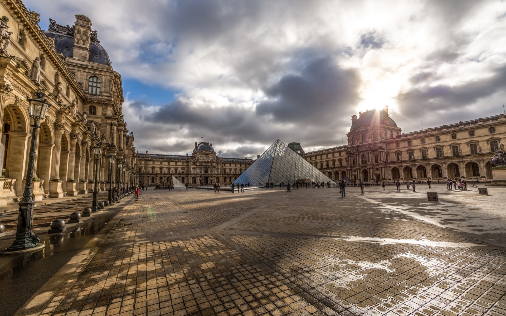 musée du louvre qatar airways paris