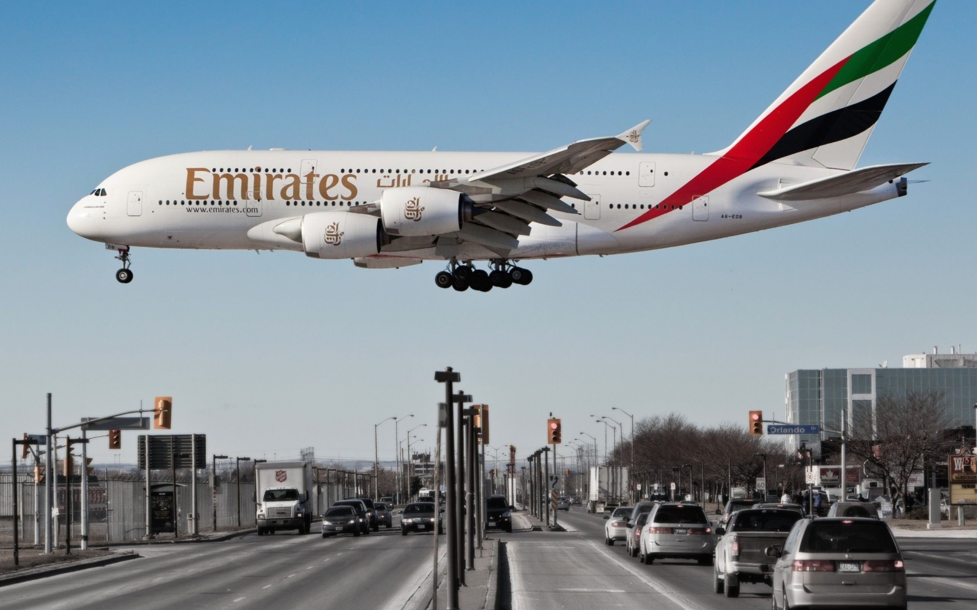 passeggeri aereo airbus a380 fly emirate