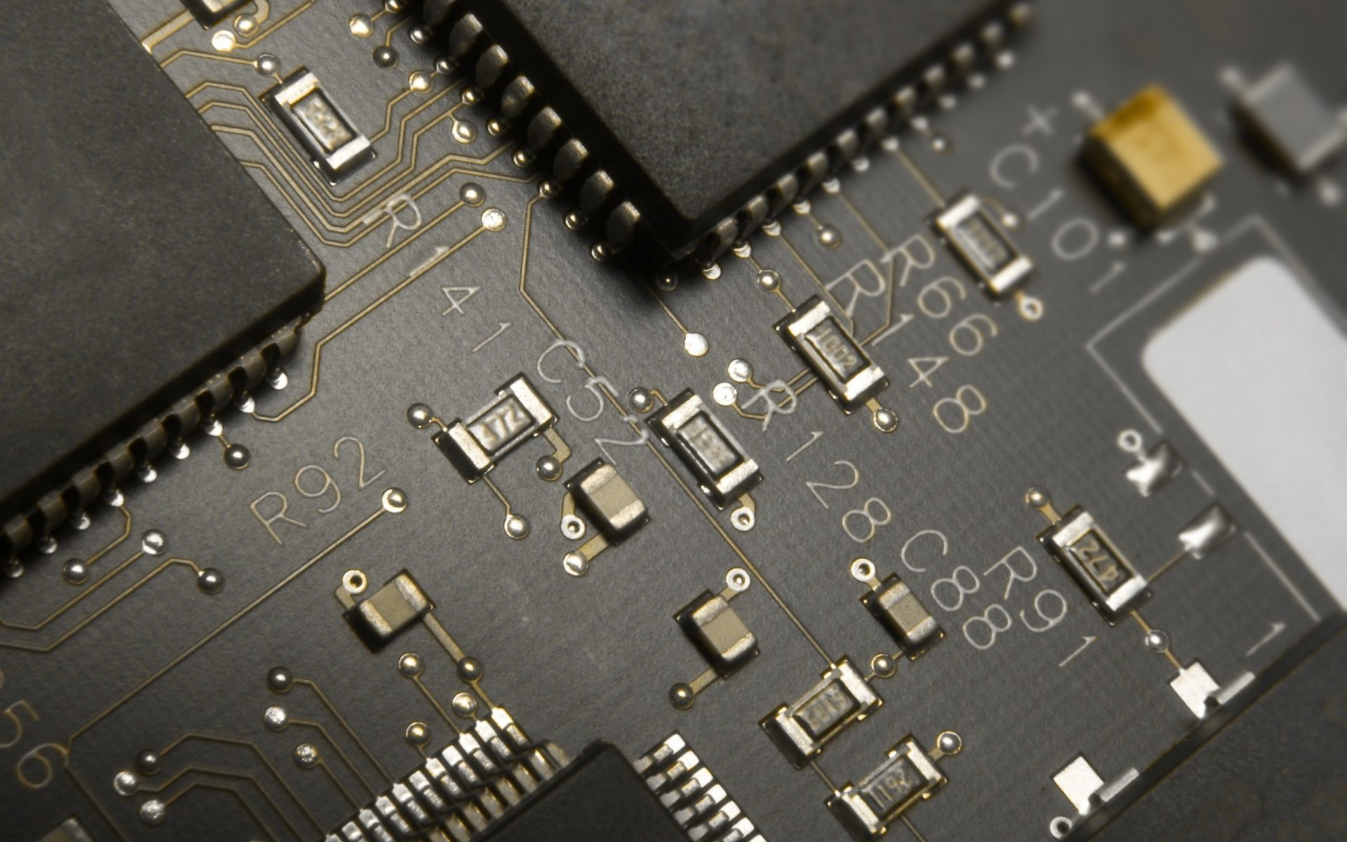 soudure carte pistes radio électronique ordinateurs