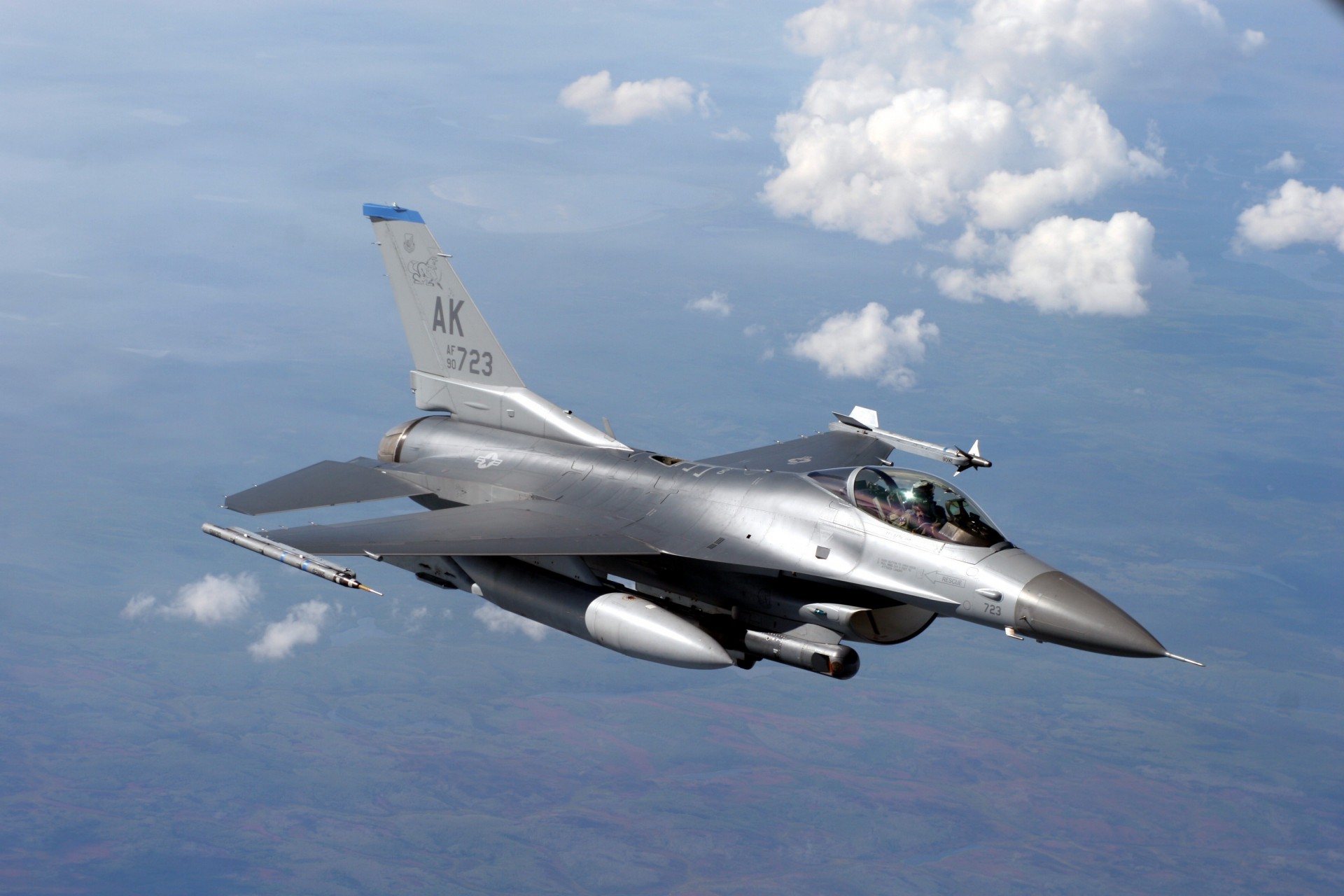 kampf kämpfer falke mehrzweck höhe f-16