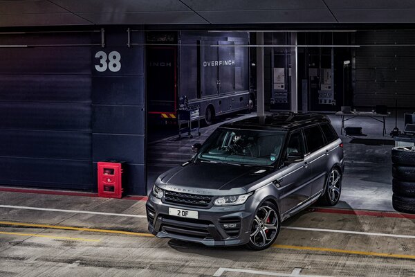 Schöner schwarzer Range Rover 2014