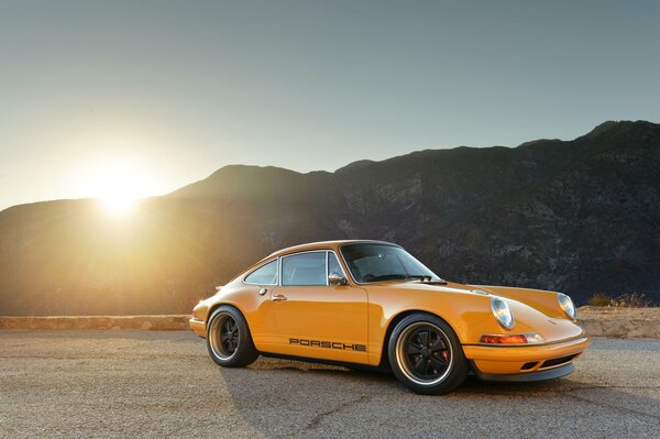 Porsche 2015 en color naranja