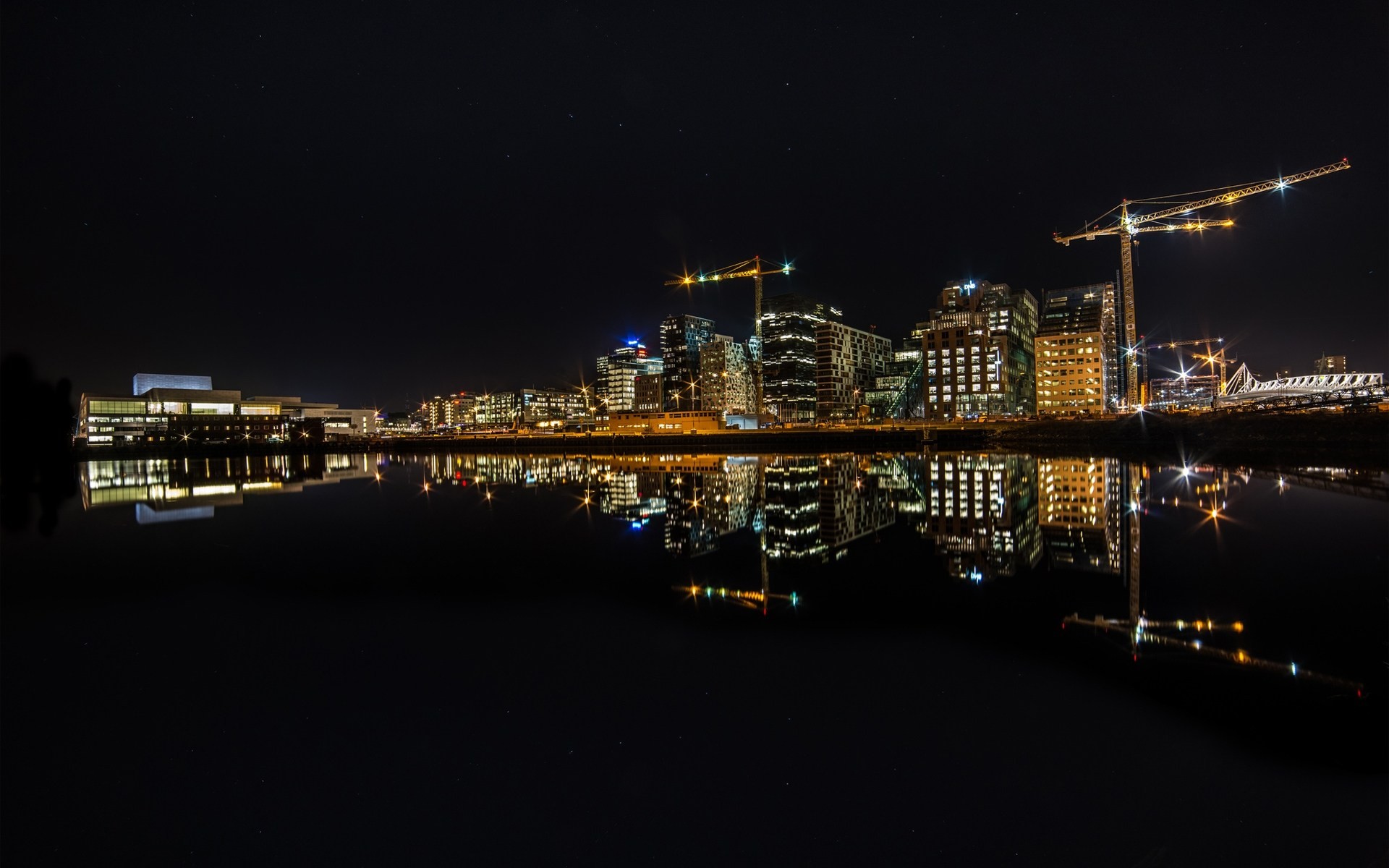 luces noche ciudad río