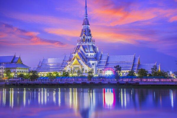 Attractions magiques des villes de Thaïlande