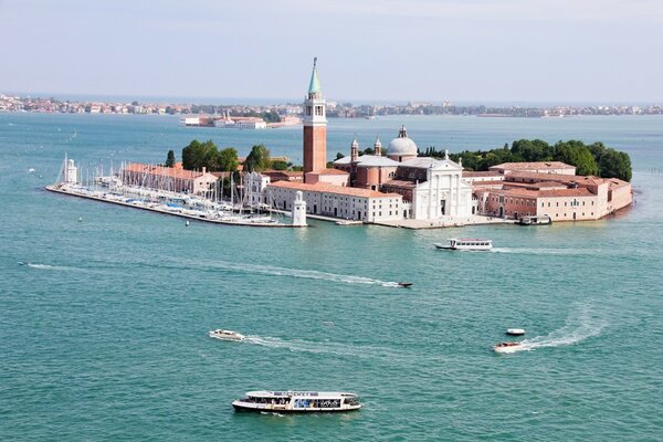 Insel - Kathedrale in Venedig
