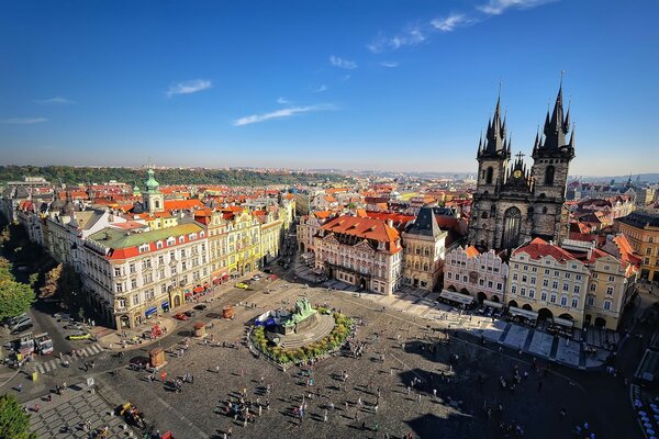 Praga è una città di castelli e piazze