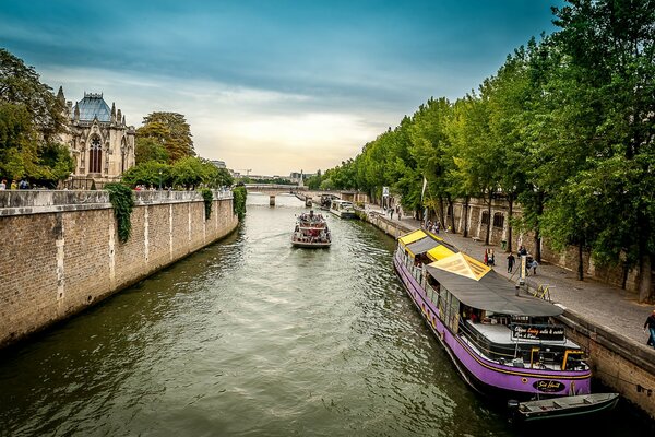 Rivers of France in the morning