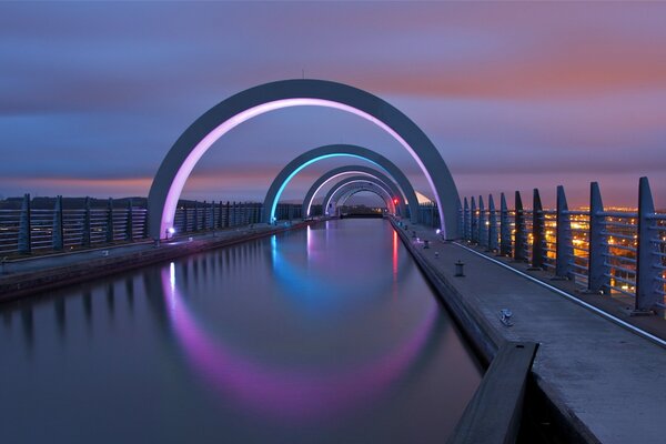 Arc couleur lueur réflexion nuit lumières magnifiquement