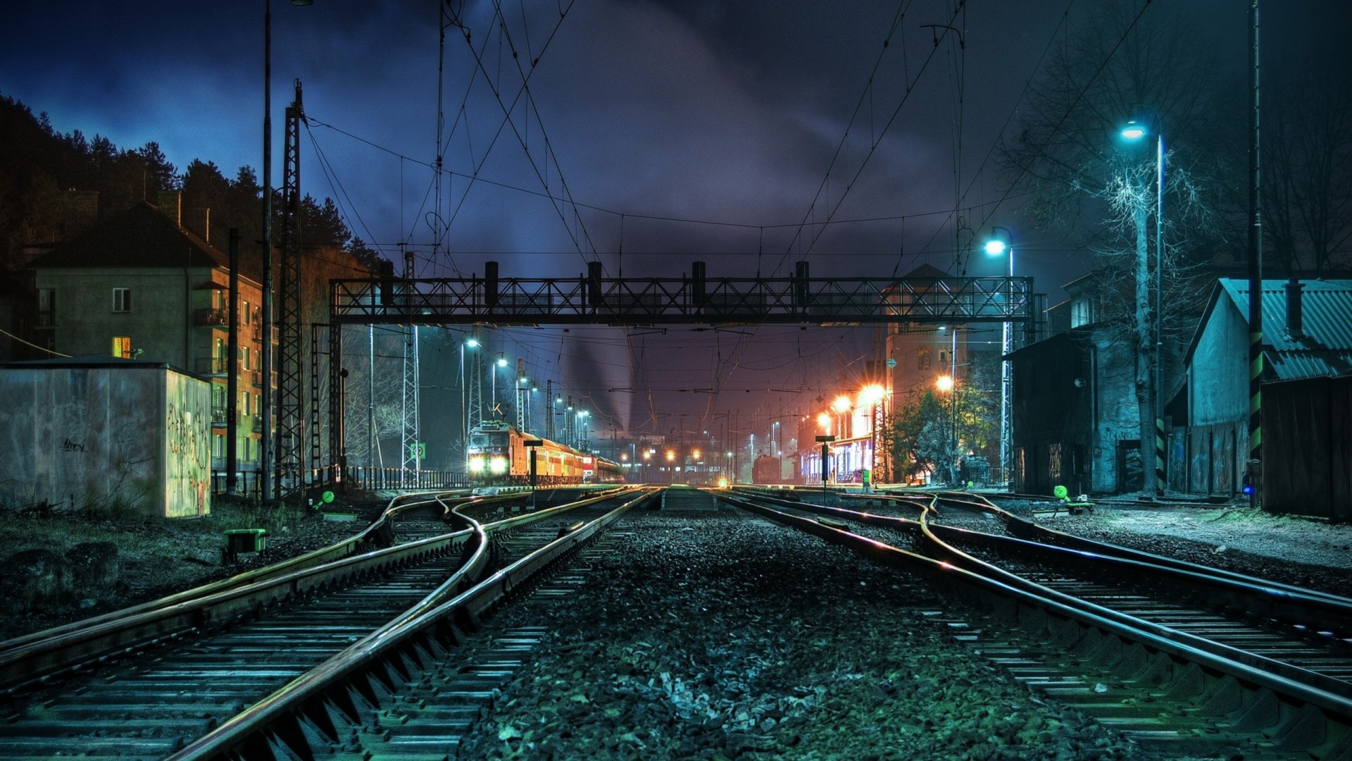 luce blu notte città stazione