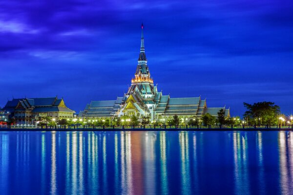 Reflection of lights in night water