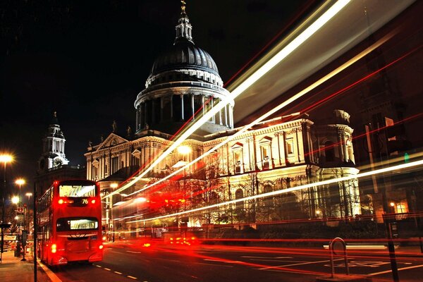 Londoner Nacht. Schöne Architektur