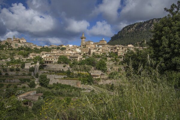 Città vecchia abbandonata nella steppa