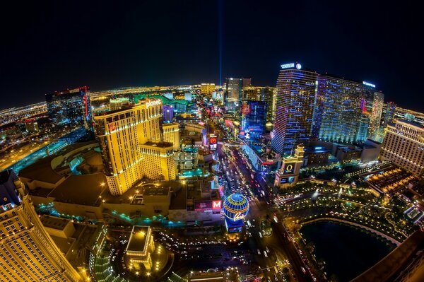 Strade notturne di Las Vegas negli Stati Uniti