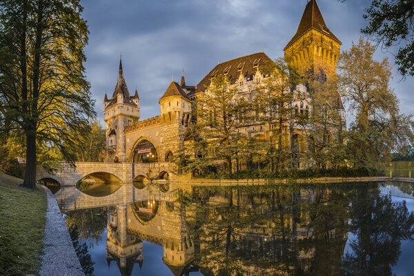 Lustrzane czyste rzeki w Węgrowie