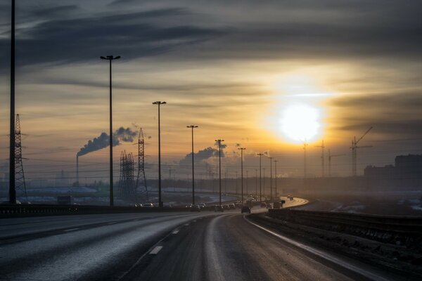 Paesaggio soleggiato Dell auto di San Pietroburgo
