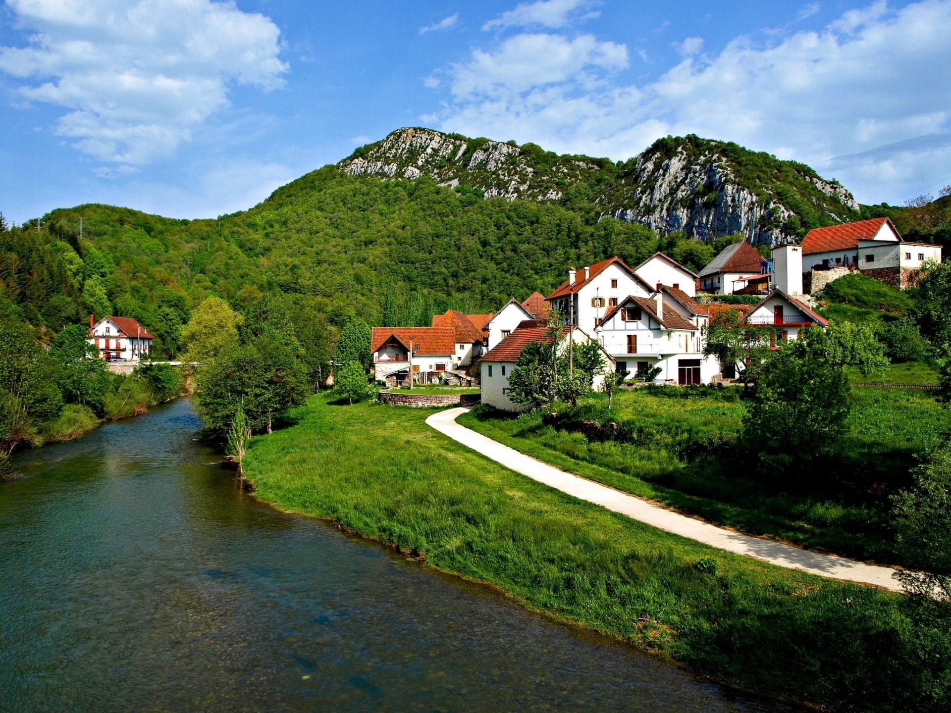 dom krajobraz rzeka salazar valley hiszpania góry