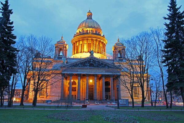 Die Stadt St. Petersburg Isaakskathedrale