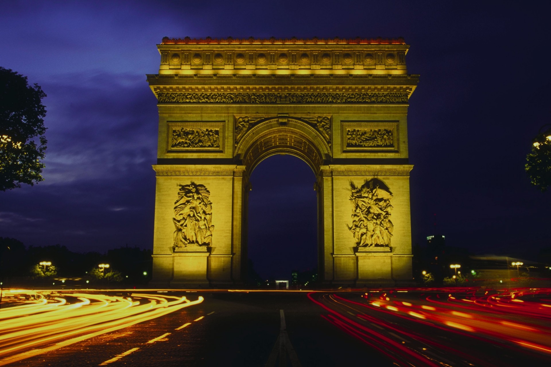 route lumière nuit paris arc de triomphe ville