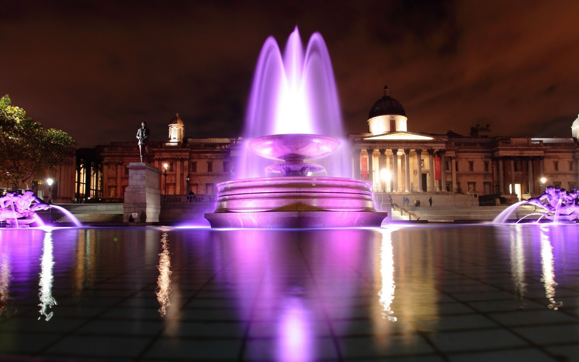 fuente noche púrpura encantador ciudad