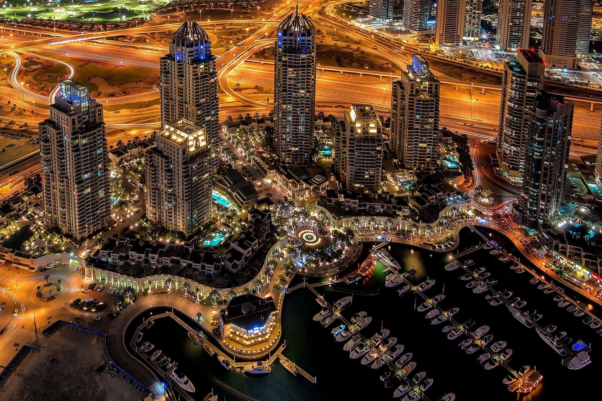 dubai notte città