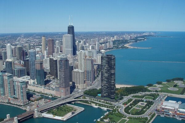 Wolkenkratzer in Chicago, Küste, Sommer