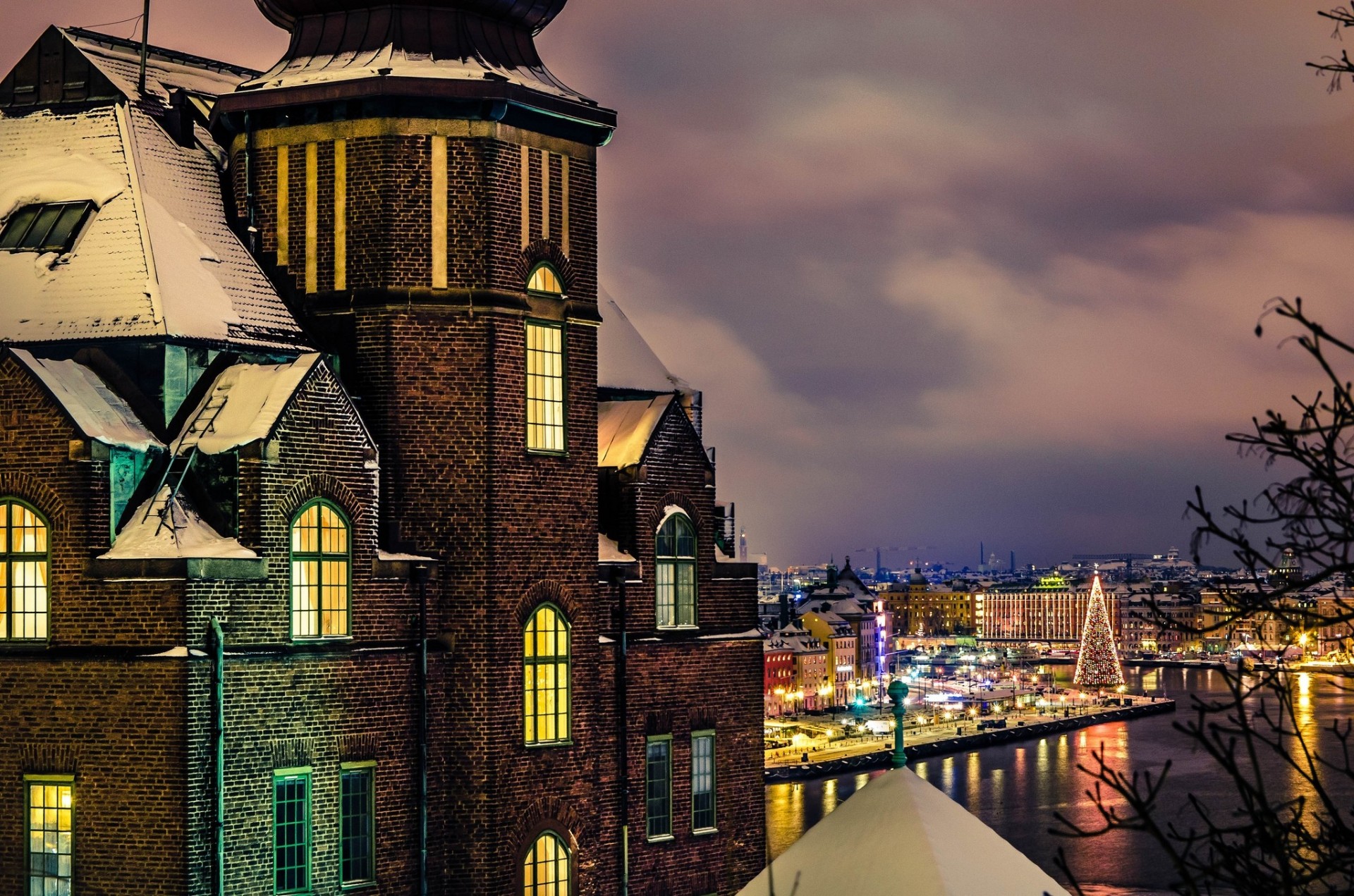 sztokholm okna zima światło szwecja dom miasto noc budynek śnieg wakacje