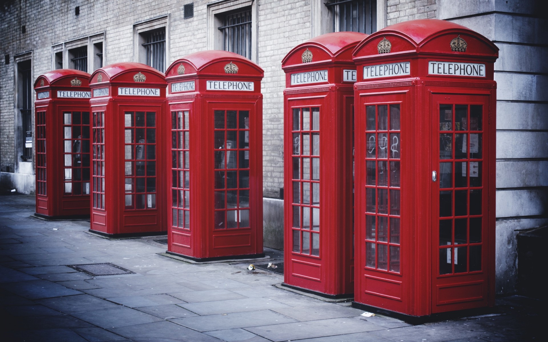 treet england phone booth london town