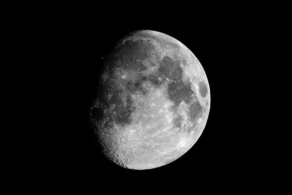 Lune. C est à peu près comme ça dans un petit télescope