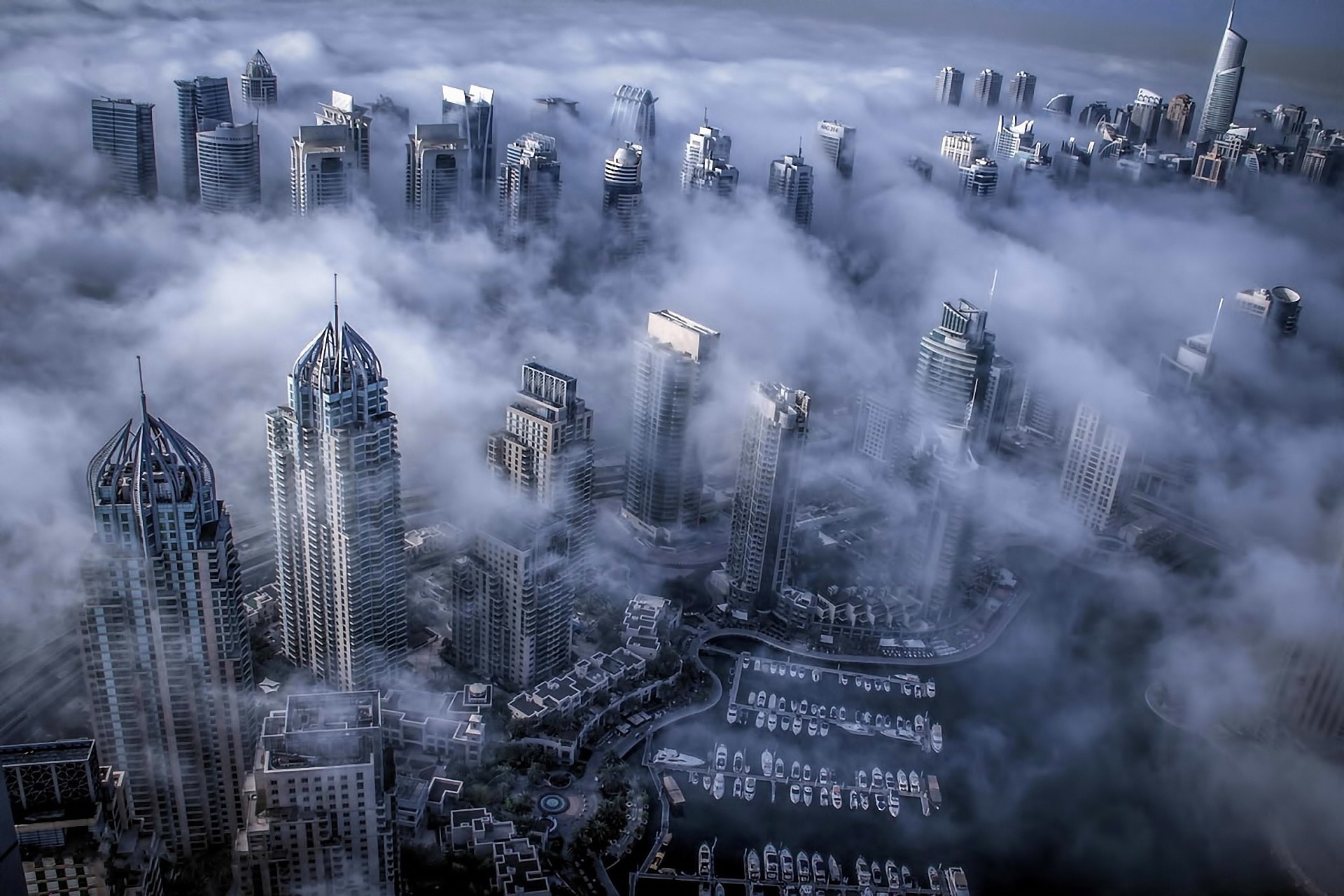 emirati arabi uniti nebbia grattacieli dubai