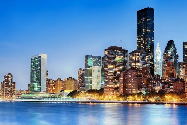 Cities: East River, Manhattan, USA, New York