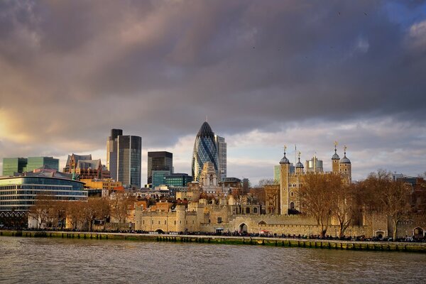 England. View of the city from the river