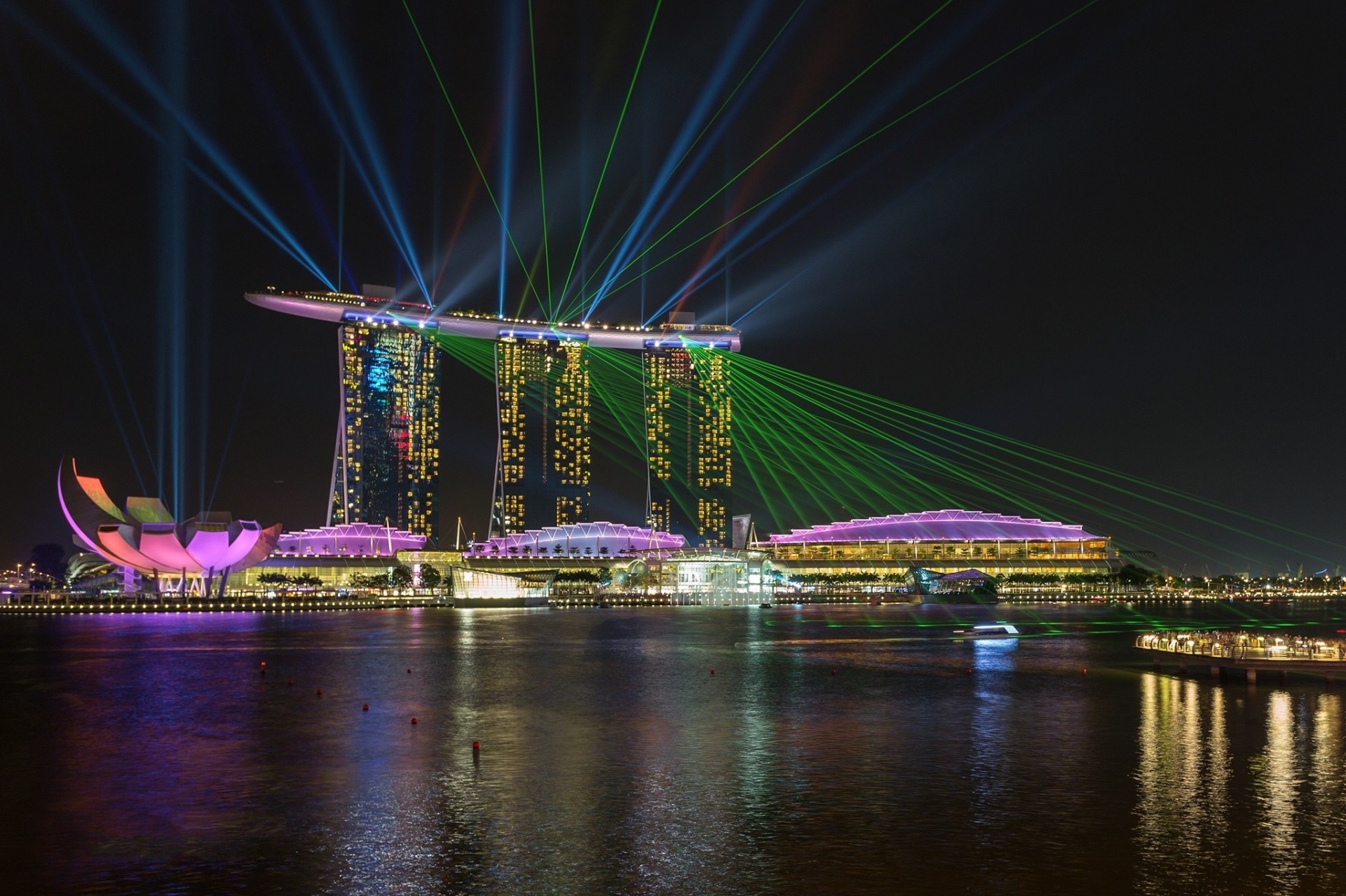 luces marina bay espectáculo de láser singapur resplandor noche marina bay sand