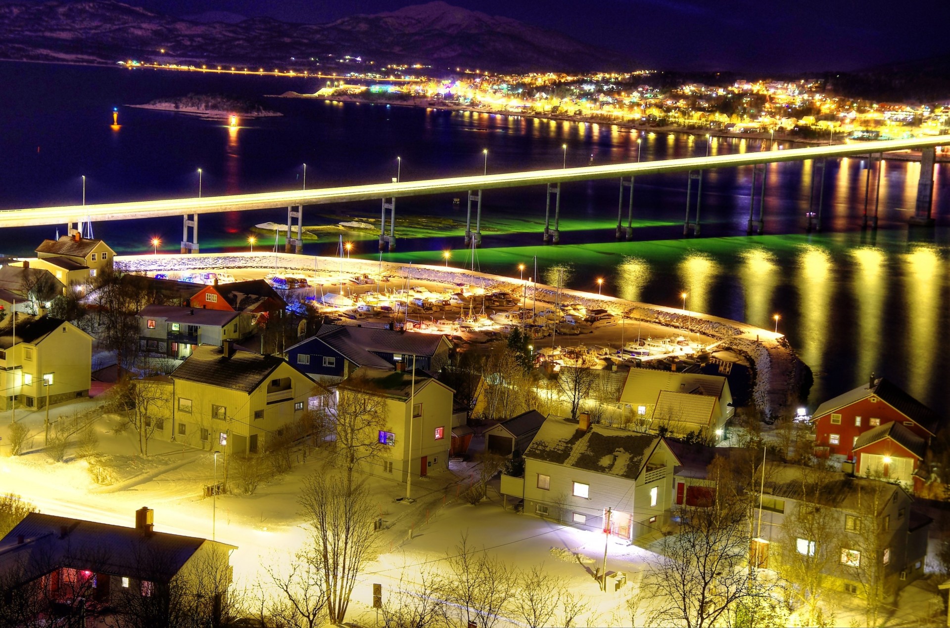 nacht fluss brücke stadt norwegen häuser