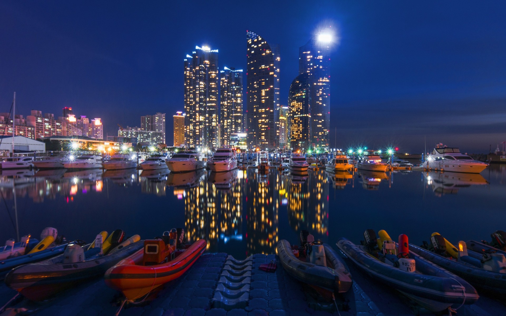 barcos muelle muelle ciudad