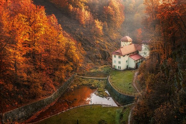 Foto casa naturaleza otoño