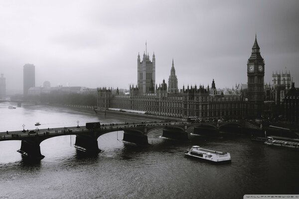 Londres brumeuse noir et blanc