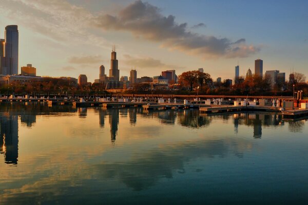 Ciudad nocturna. Chicago, Ellins