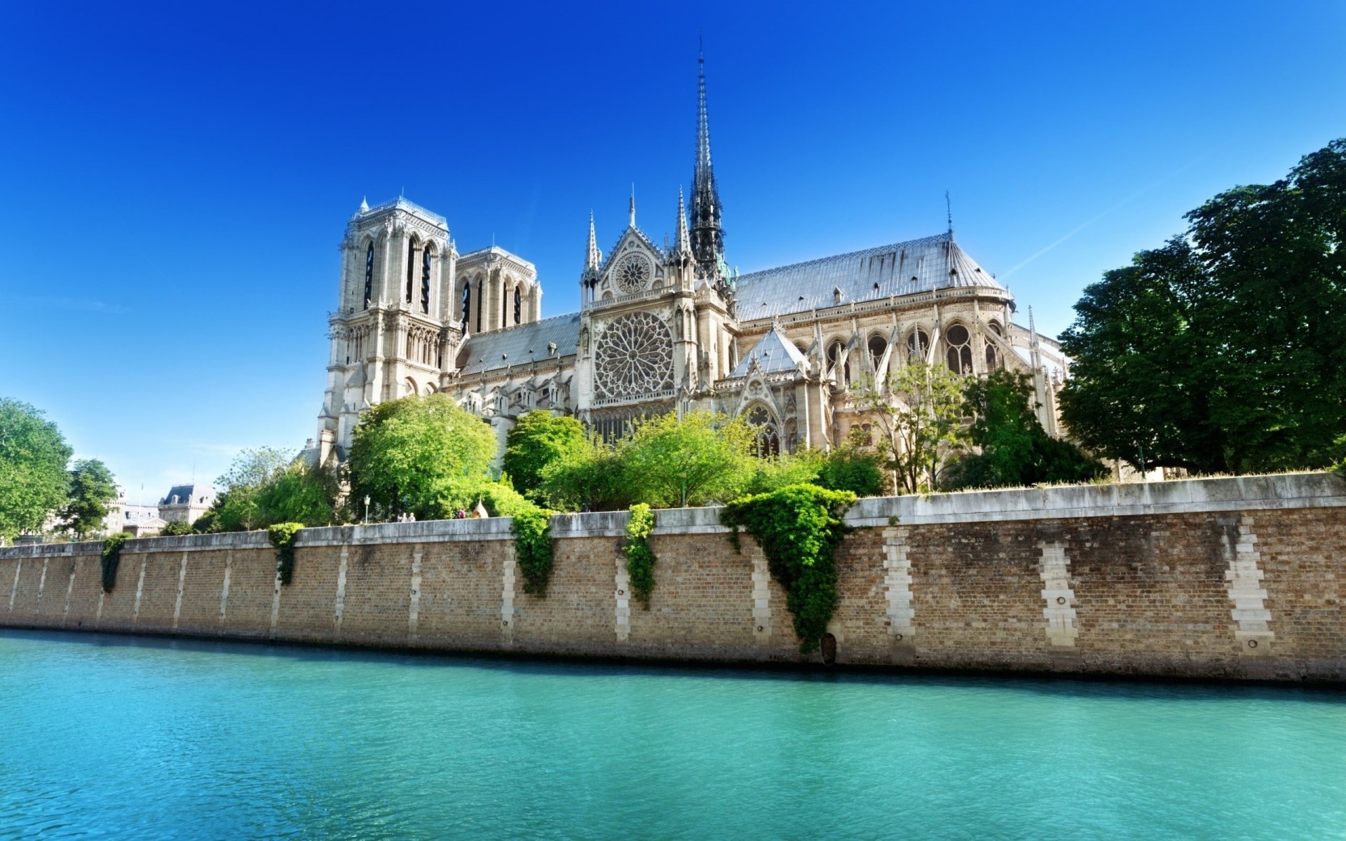 rivière qatar airways paris château monde monument