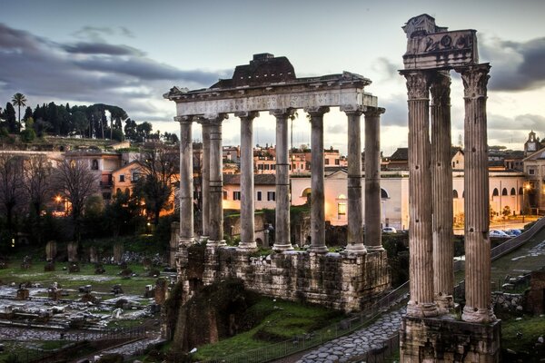 Attraction of Italy ruins temples