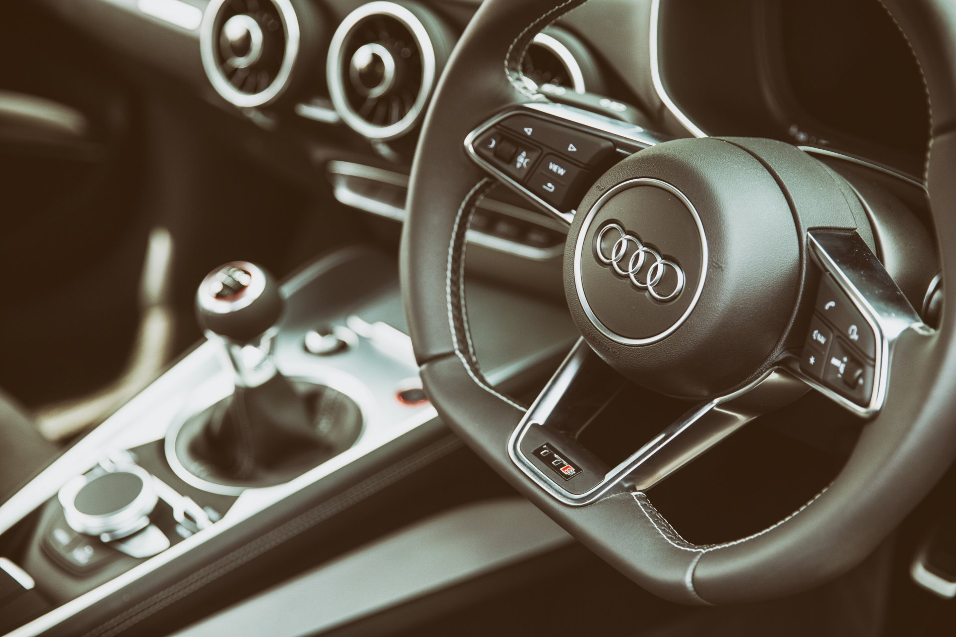 audi tts interno interno volante