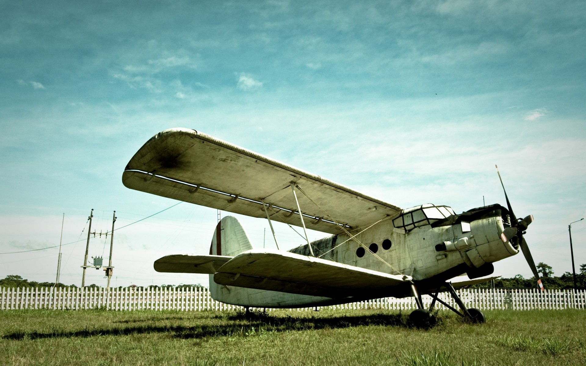 flugzeug zaun himmel gras