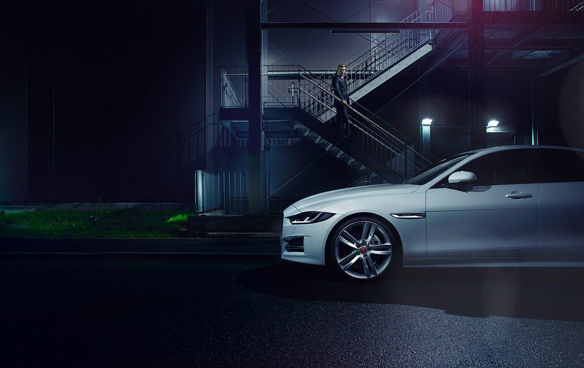 jaguar xe 2015 blanc automobile côté lumière nigth premium automobile