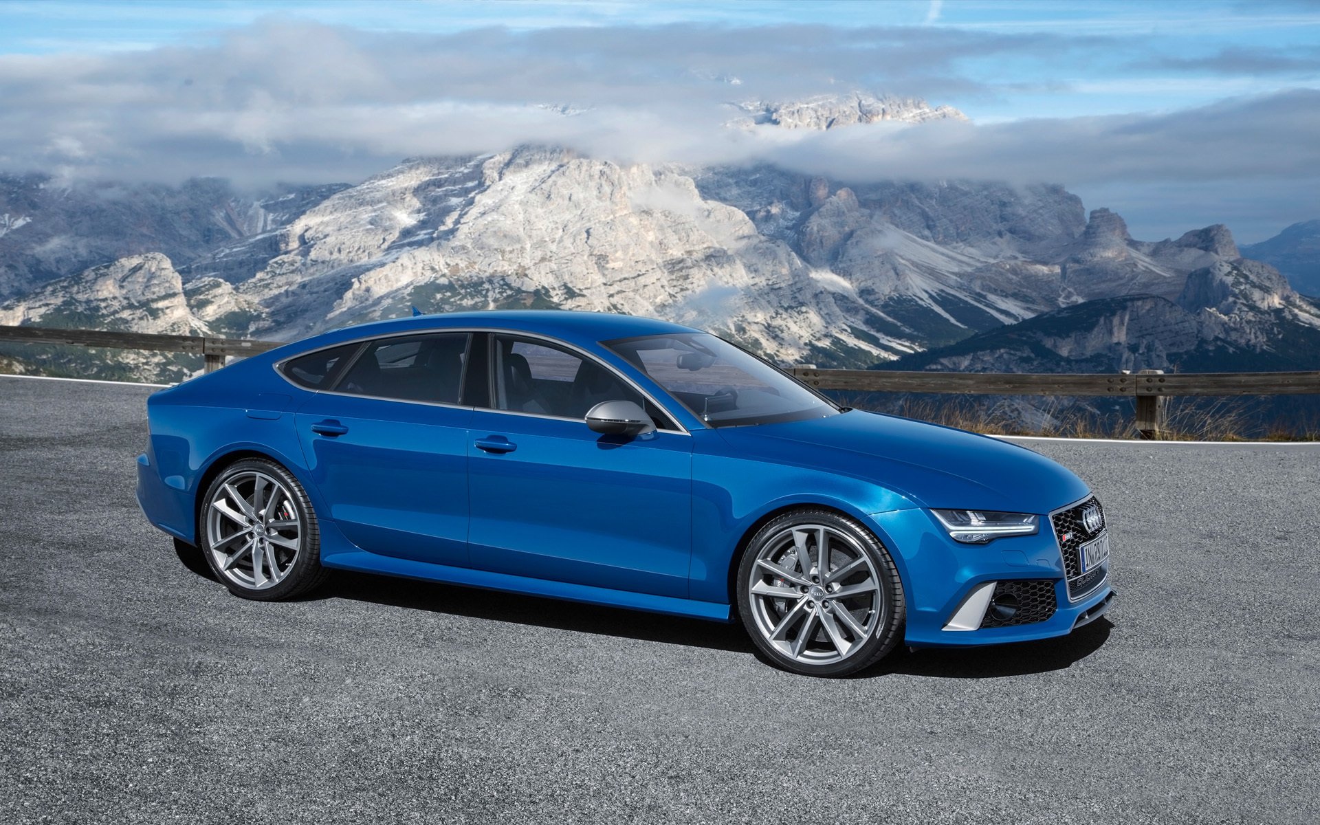 audi rs7 sportback rendimiento audi azul montañas cielo fondo