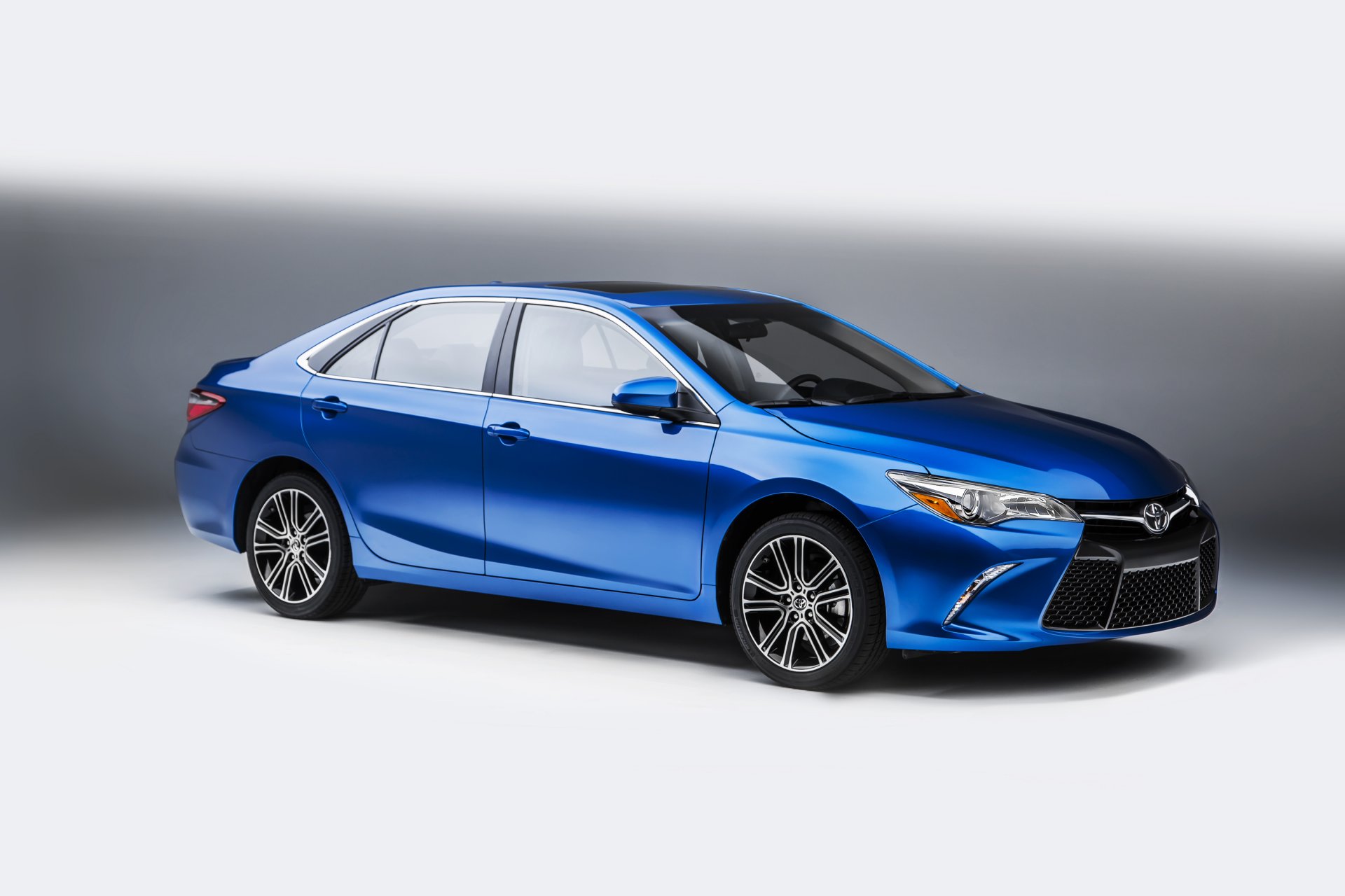 2015 г. toyota camry