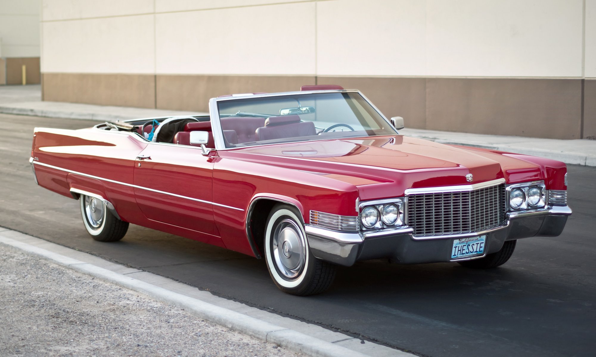 cadillac deville classique rétro avant