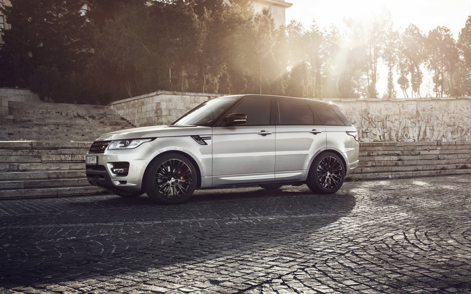 land rover range rover lumma personalizzato ruote luce tramonto