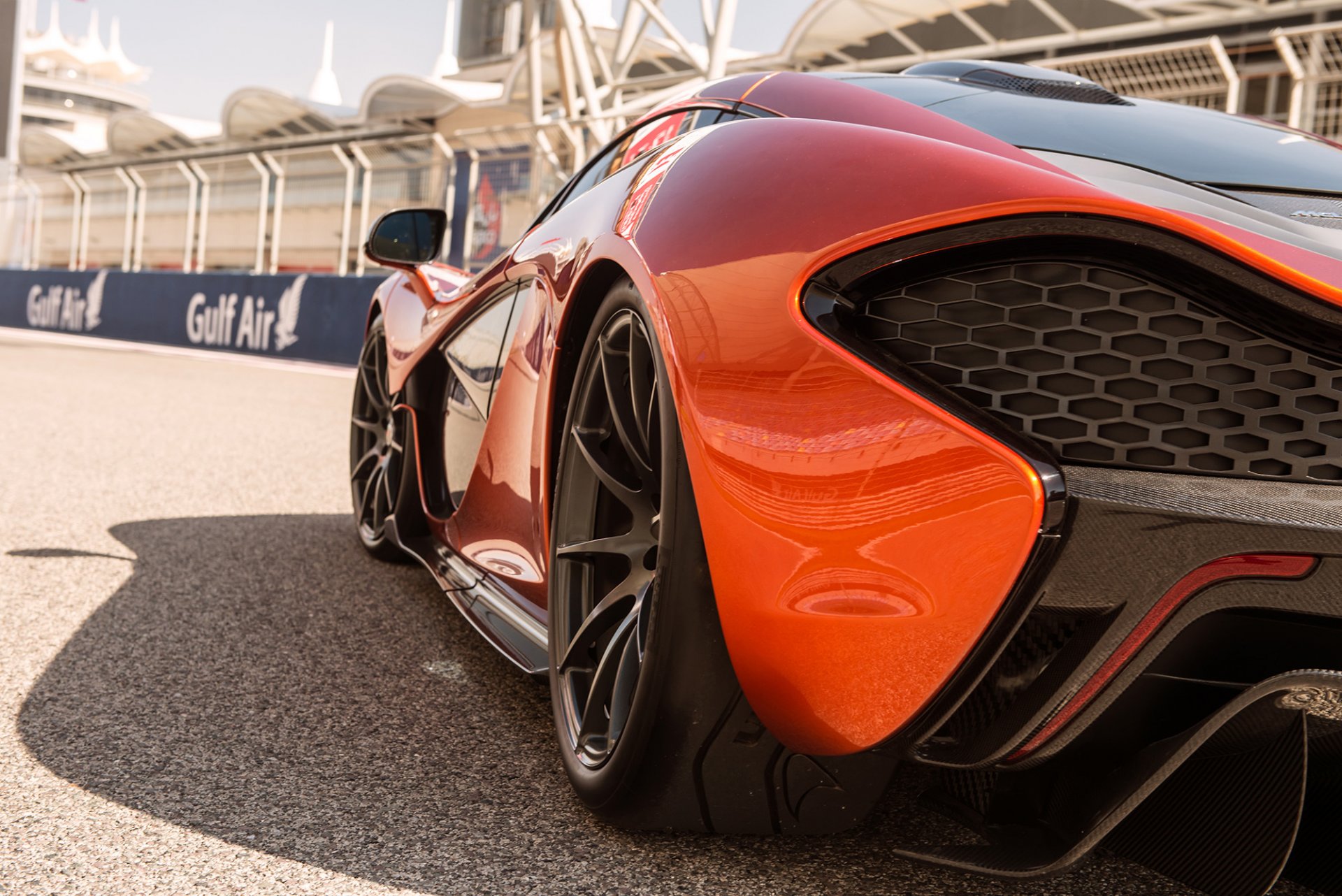 mclaren p1 mclaren p1 supersamochód pomarańczowy