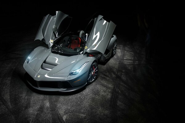 Unusual car laferrari flagship vossen